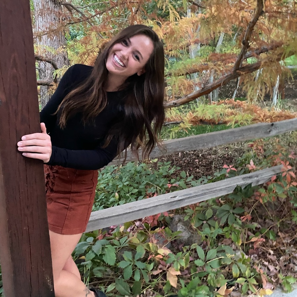 Meet your Posher, Cayla